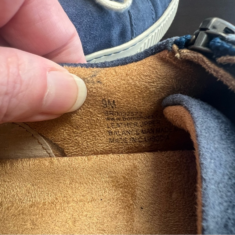 Born Paloma Sneaker in Navy Size 9 - Picture 8 of 8
